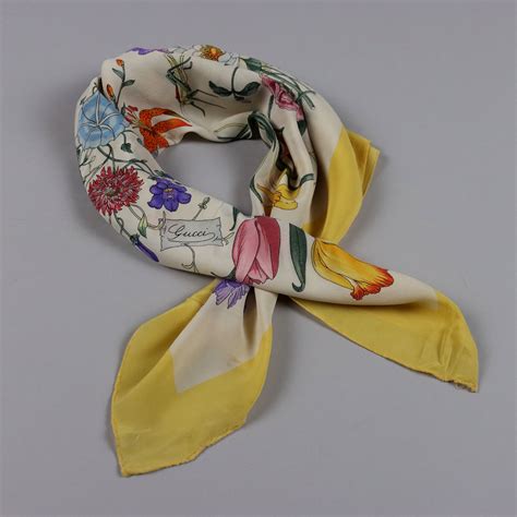 Vintage Gucci Flora Scarf 1966 Silk Flowers Decorations Yellow .